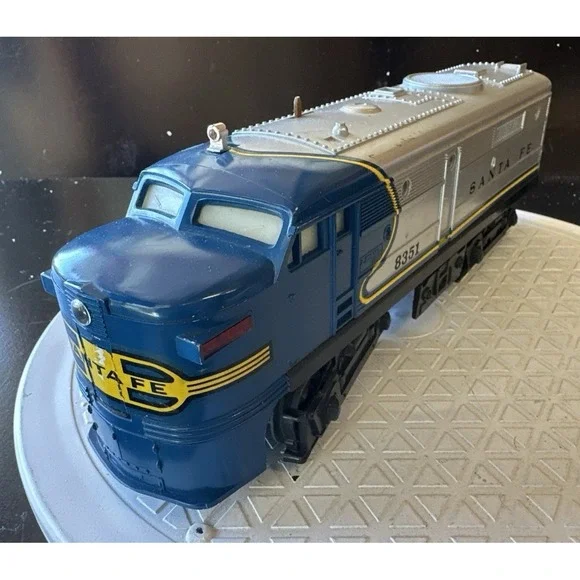 Lionel O Gauge 8351 Blue Santa Fe Blue Bonnet Diesel Engine Working (16-D) - Picture 10 of 11